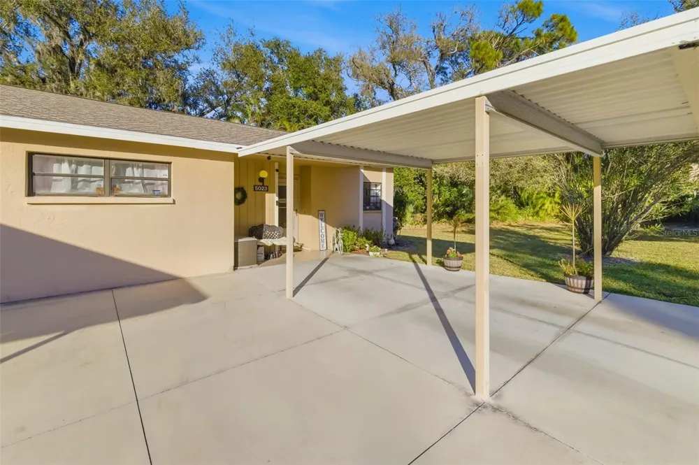 5023 VILLAGE GARDENS DRIVE #29 Sarasota, FL 34234