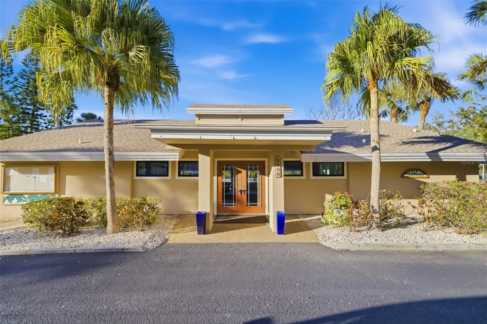 5023 VILLAGE GARDENS DRIVE #29 Sarasota, FL 34234