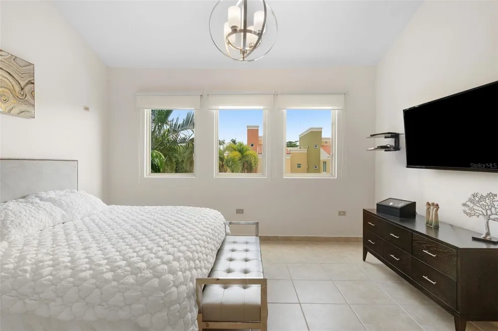 90 CANDELERO DRIVE #78 Humacao, PR 00791