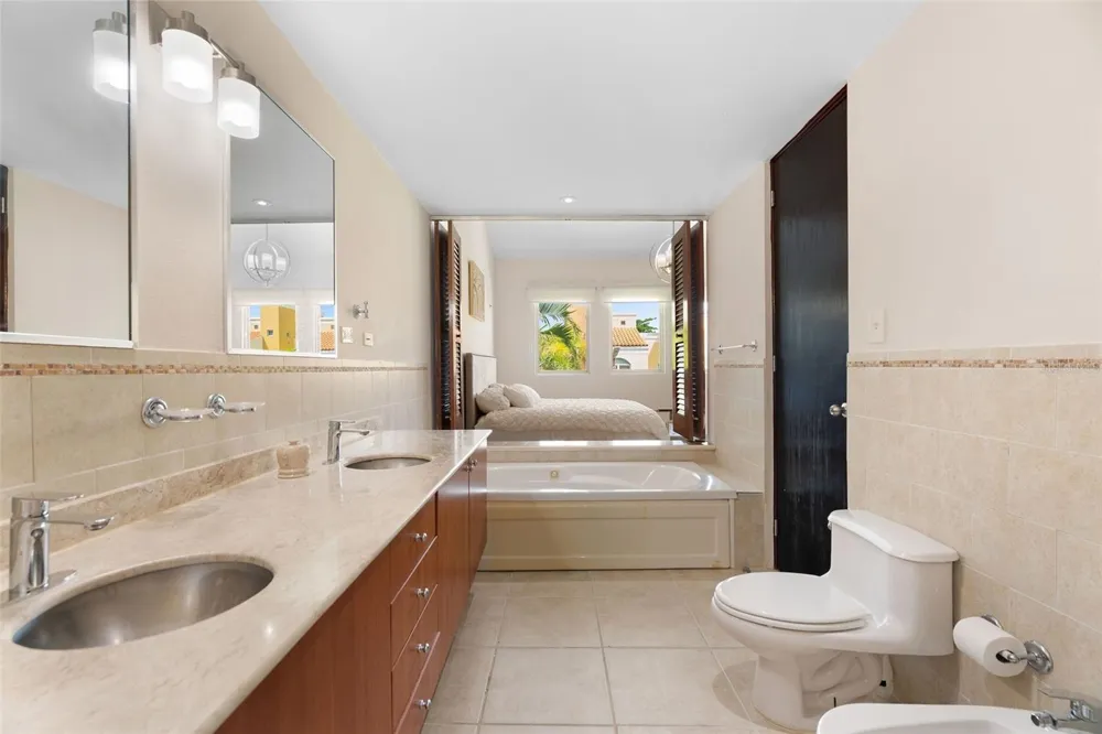 90 CANDELERO DRIVE #78 Humacao, PR 00791
