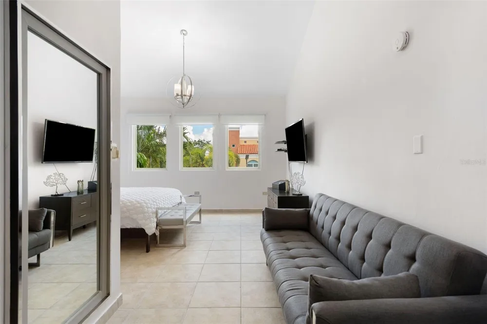 90 CANDELERO DRIVE #78 Humacao, PR 00791