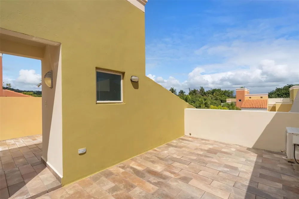 90 CANDELERO DRIVE #78 Humacao, PR 00791