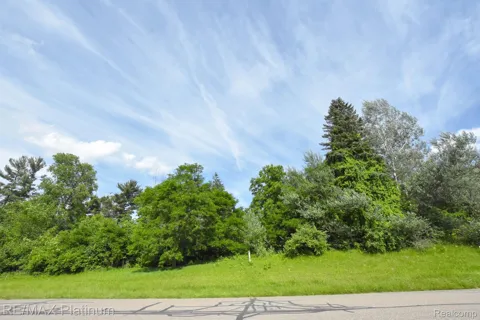 35 SHANNON GLEN DRIVE