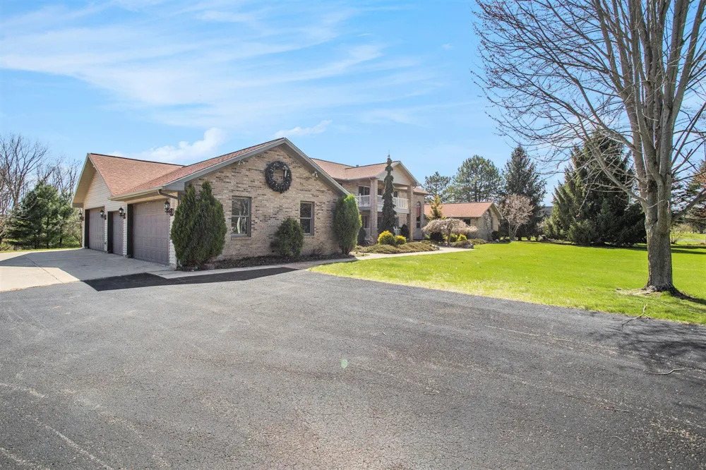 219 Adolph Shores Drive Coldwater City, MI 49036