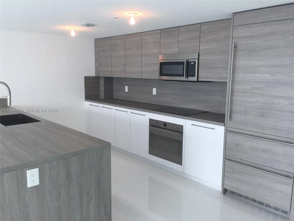 400 Sunny Isles Blvd #1105 Sunny Isles Beach, FL 33160
