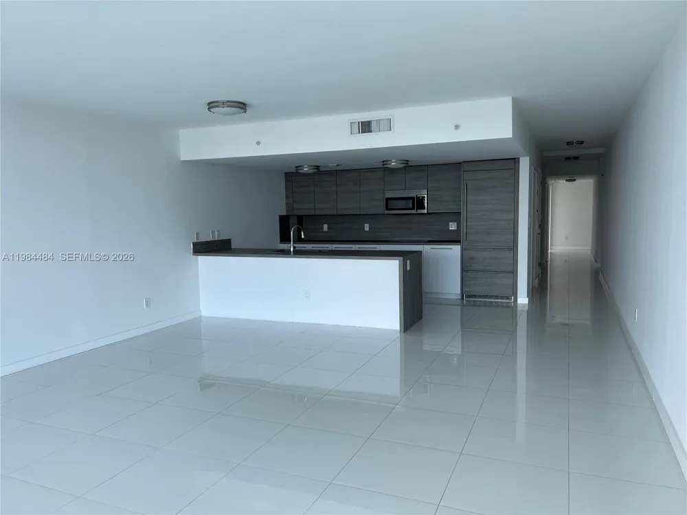 400 Sunny Isles Blvd #1105 Sunny Isles Beach, FL 33160