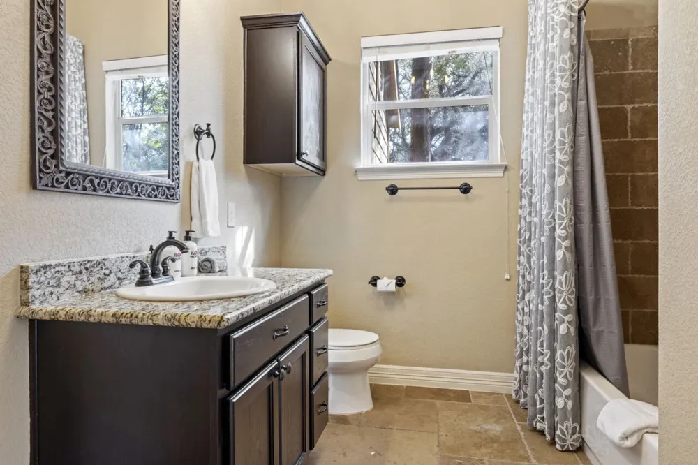 10033 Longhorn Skyway Dripping Springs, TX 78620