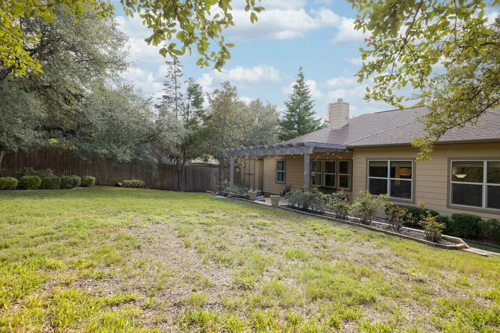 10033 Longhorn Skyway Dripping Springs, TX 78620