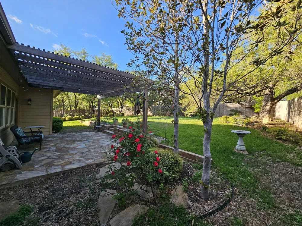 10033 Longhorn Skyway Dripping Springs, TX 78620