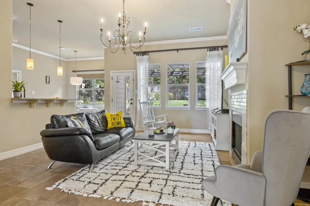 10033 Longhorn Skyway Dripping Springs, TX 78620
