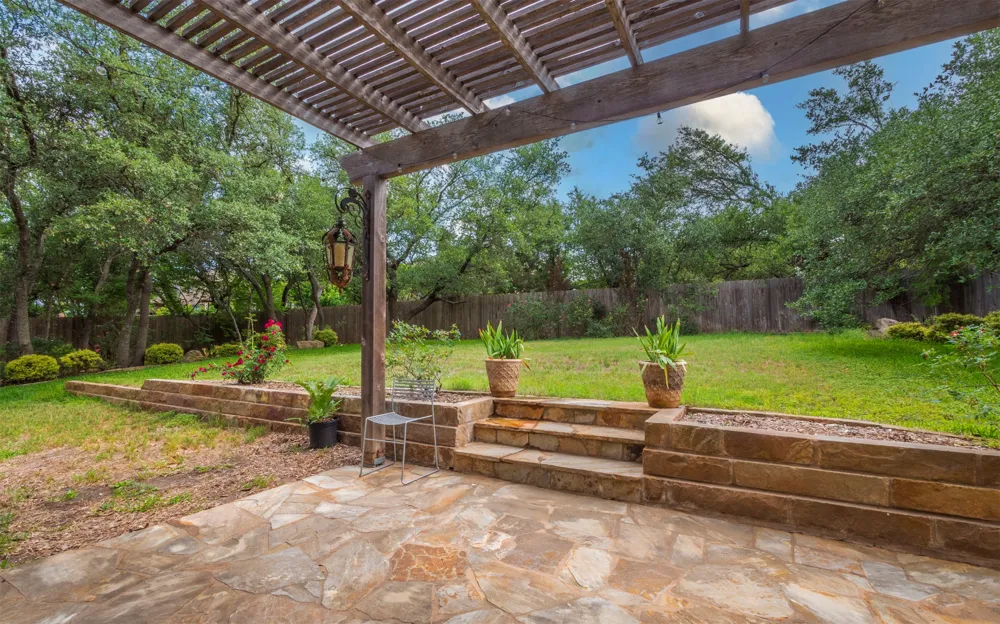 10033 Longhorn Skyway Dripping Springs, TX 78620