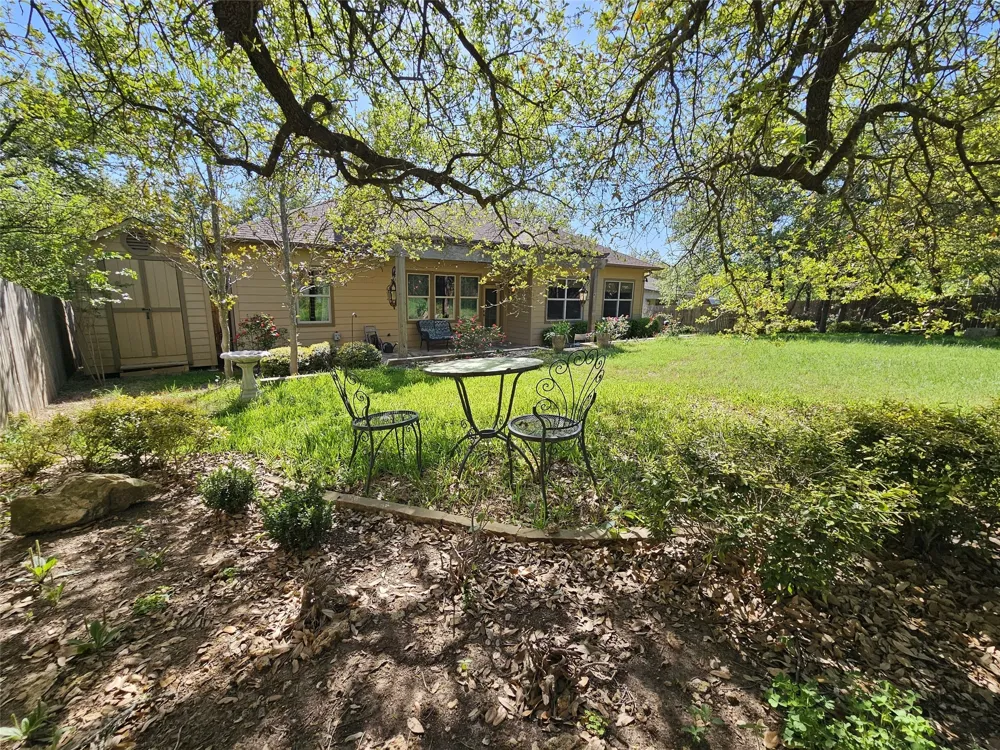 10033 Longhorn Skyway Dripping Springs, TX 78620