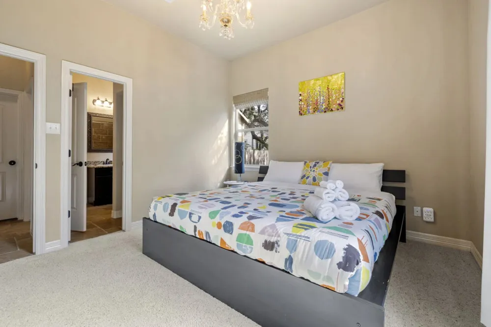 10033 Longhorn Skyway Dripping Springs, TX 78620