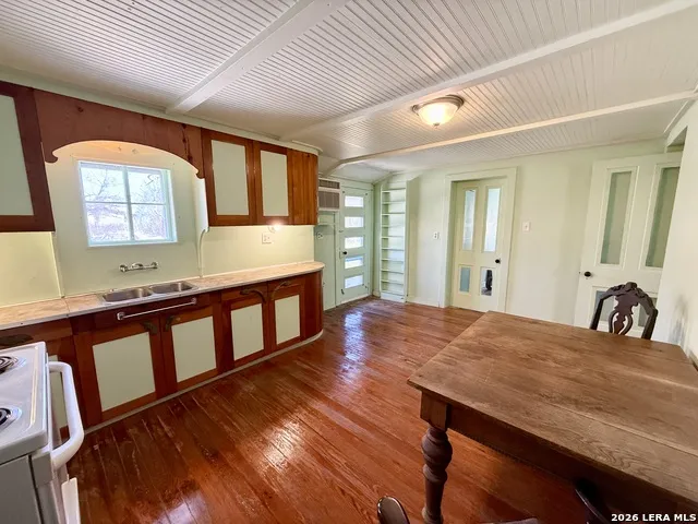 306 E El Paso Brackettville, TX 78832
