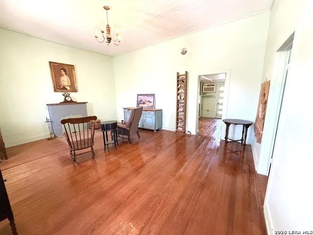 306 E El Paso Brackettville, TX 78832