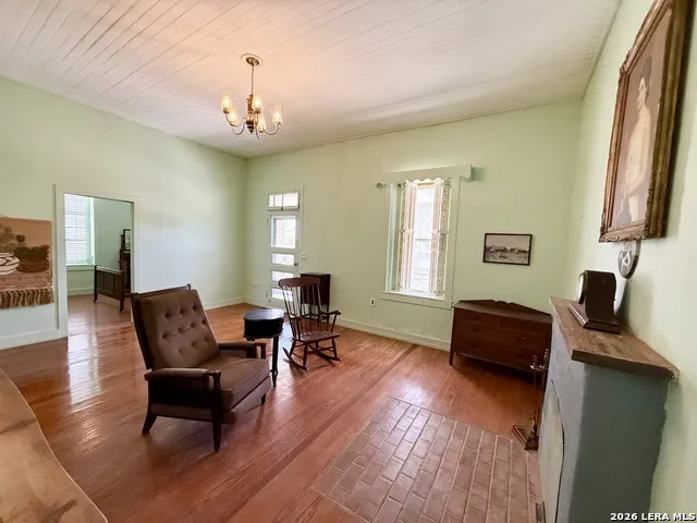 306 E El Paso Brackettville, TX 78832