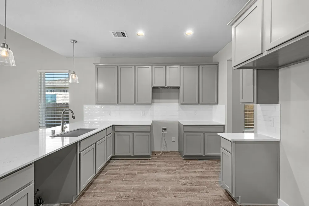 45 Shining Point Drive Waller, TX 77484