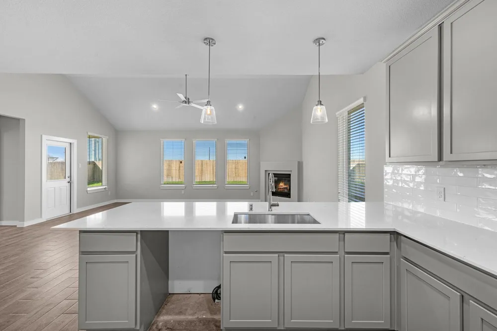 45 Shining Point Drive Waller, TX 77484