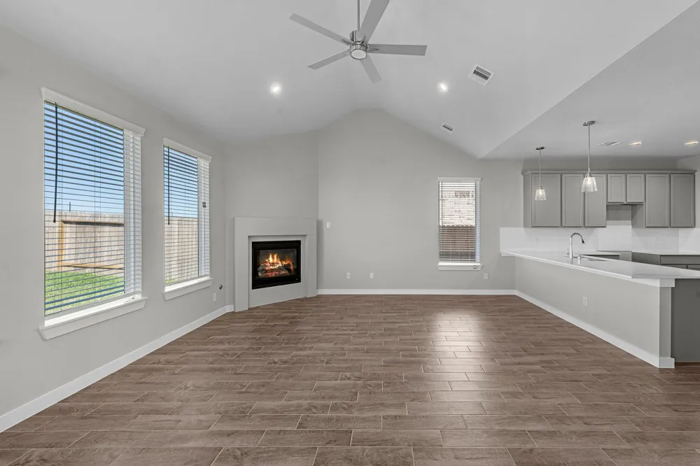 45 Shining Point Drive Waller, TX 77484