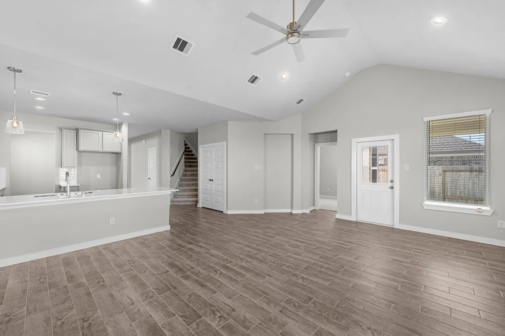 45 Shining Point Drive Waller, TX 77484
