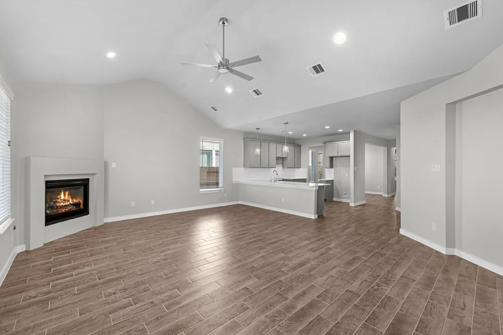 45 Shining Point Drive Waller, TX 77484