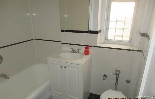 2081 Cruger Avenue #4 O Bronx, NY 10462