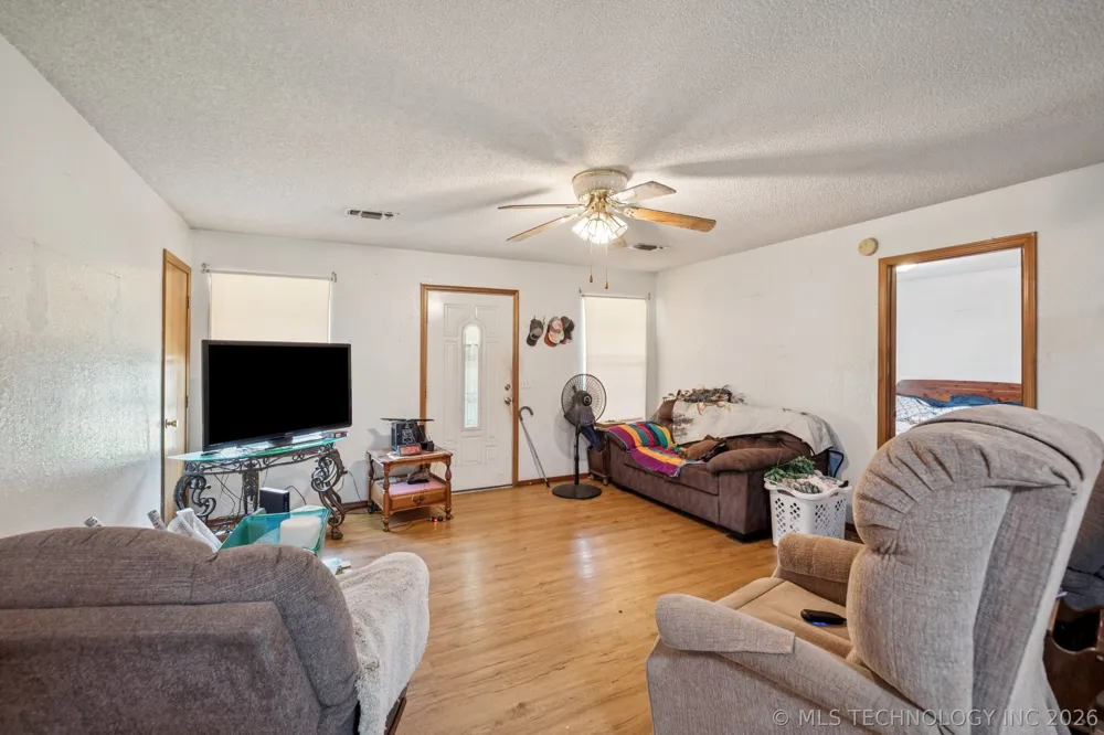 770 NW Seneca Krebs, OK 74501