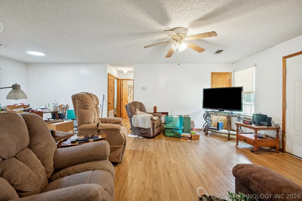 770 NW Seneca Krebs, OK 74501