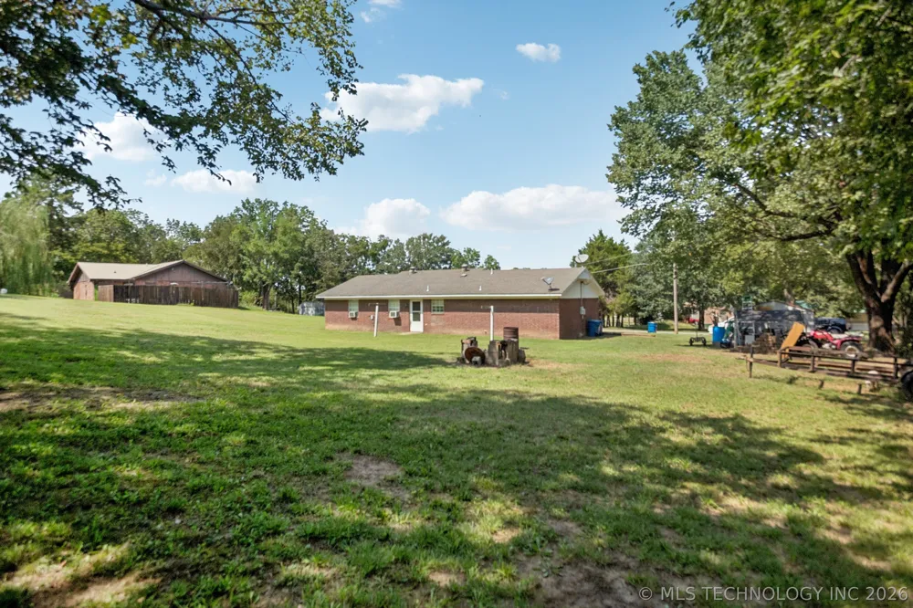 770 NW Seneca Krebs, OK 74501