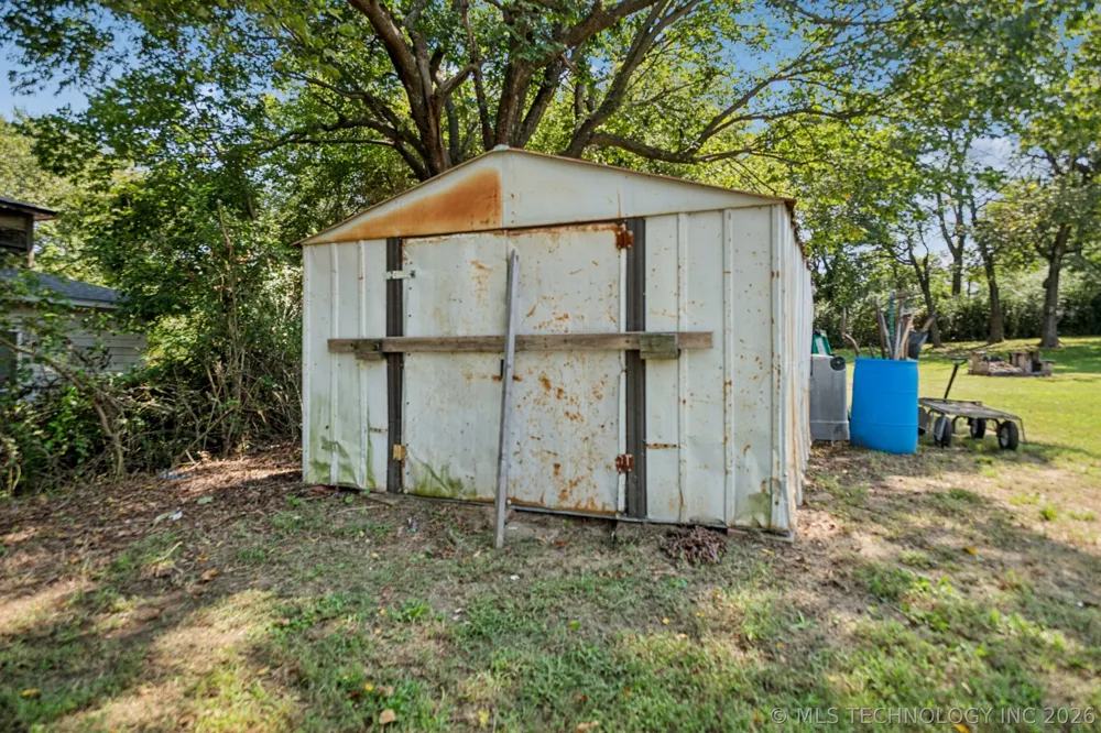 770 NW Seneca Krebs, OK 74501