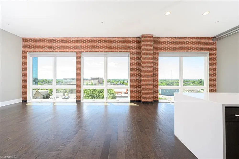 400 W 4th Street #504 Winston-Salem, NC 27101