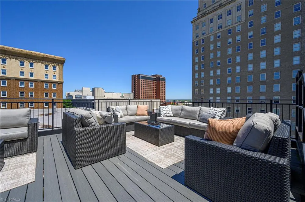 400 W 4th Street #504 Winston-Salem, NC 27101