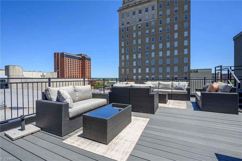 400 W 4th Street #504 Winston-Salem, NC 27101
