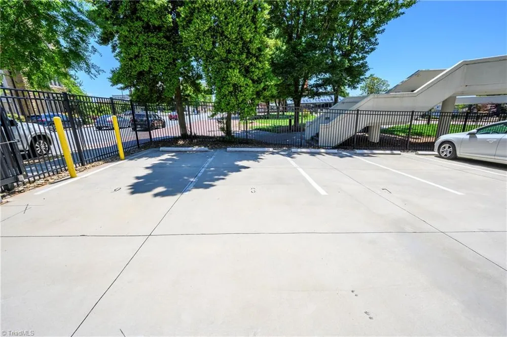 400 W 4th Street #504 Winston-Salem, NC 27101