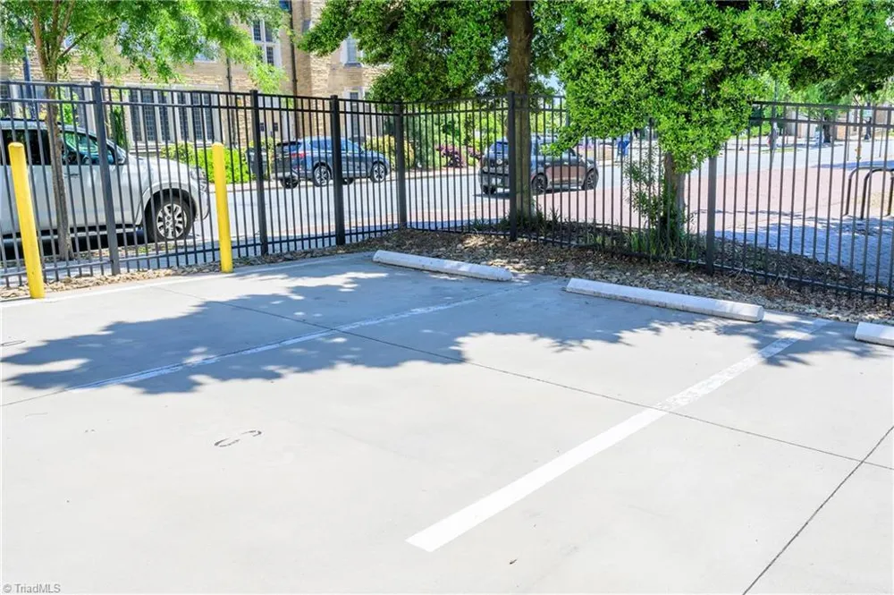 400 W 4th Street #504 Winston-Salem, NC 27101