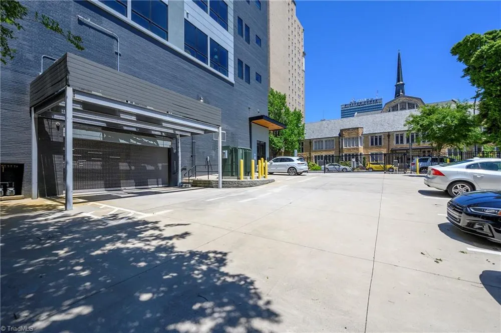 400 W 4th Street #504 Winston-Salem, NC 27101