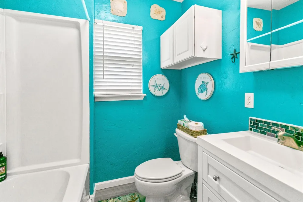 222 Ocean Avenue Surfside Beach, TX 77541