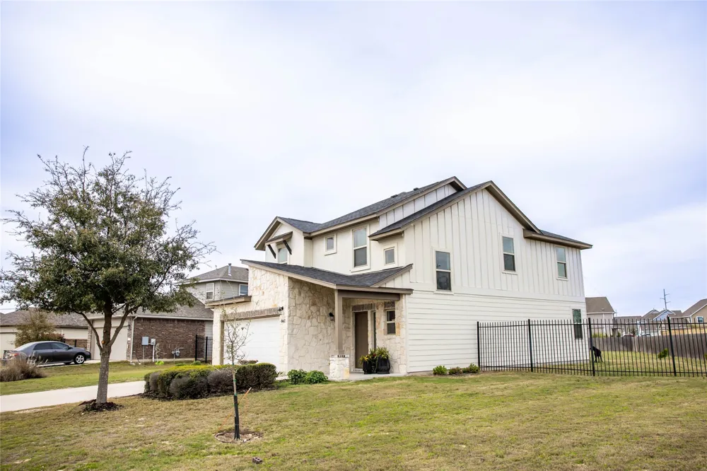 661 Cinnamon Teal Lane Leander, TX 78641