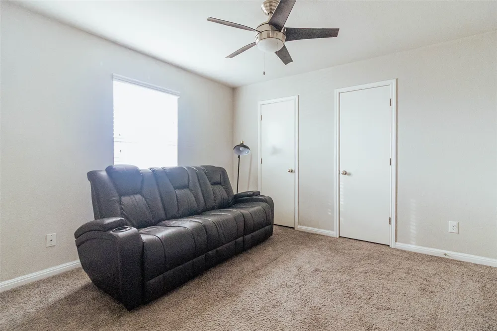 661 Cinnamon Teal Lane Leander, TX 78641
