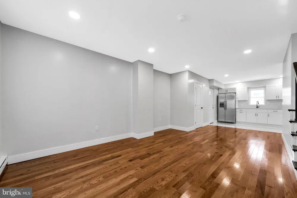 1119 THOMAS STREET Chester, PA 19013