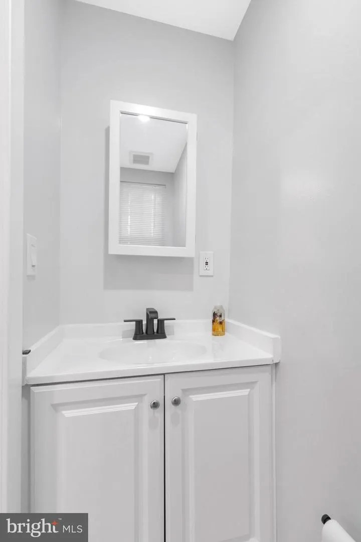 1119 THOMAS STREET Chester, PA 19013