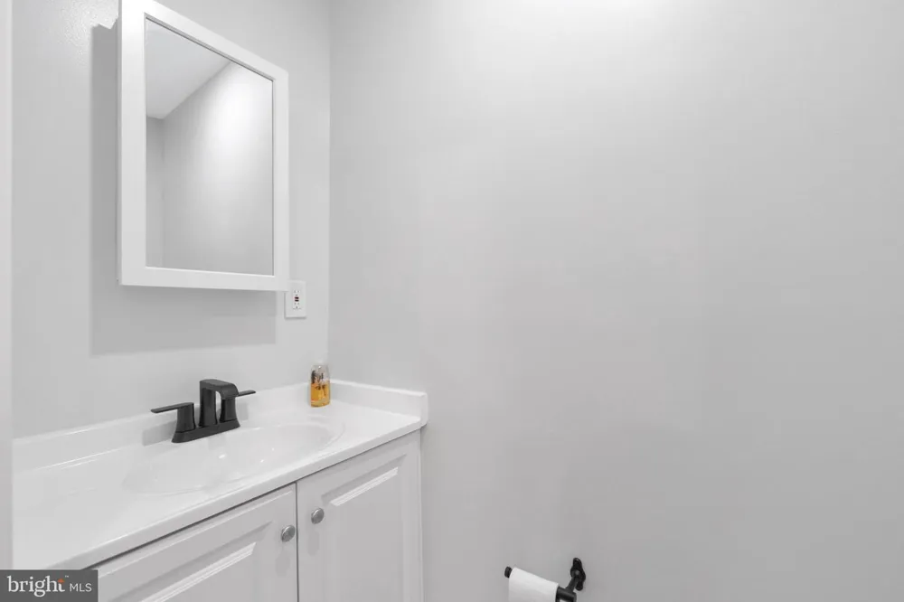 1119 THOMAS STREET Chester, PA 19013