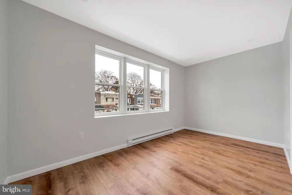 1119 THOMAS STREET Chester, PA 19013