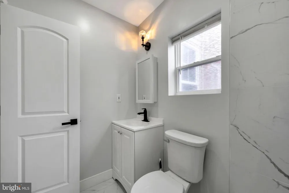 1119 THOMAS STREET Chester, PA 19013
