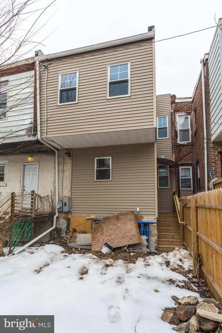 1119 THOMAS STREET Chester, PA 19013