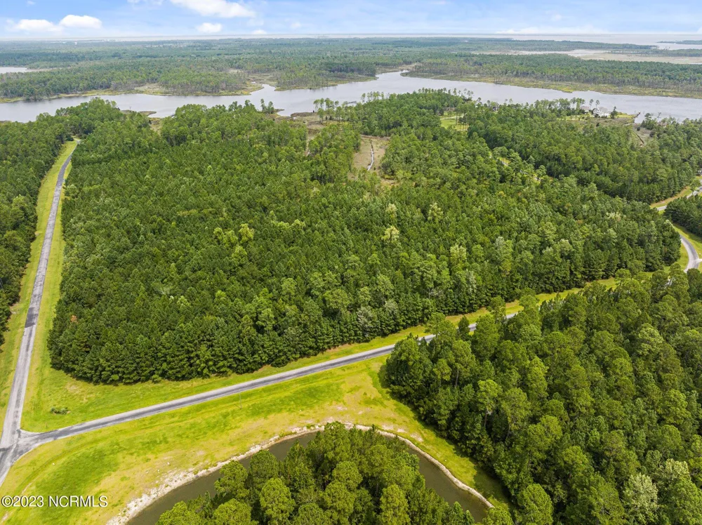 15 Paradox Point Drive Aurora, NC 27806