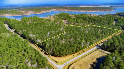 15 Paradox Point Drive