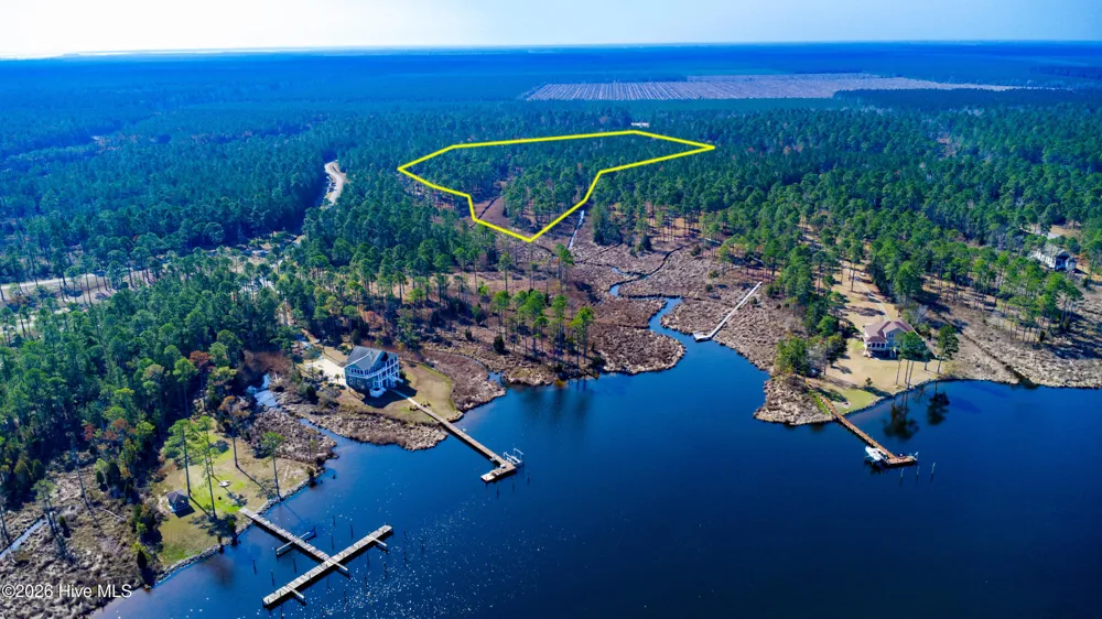 15 Paradox Point Drive Aurora, NC 27806