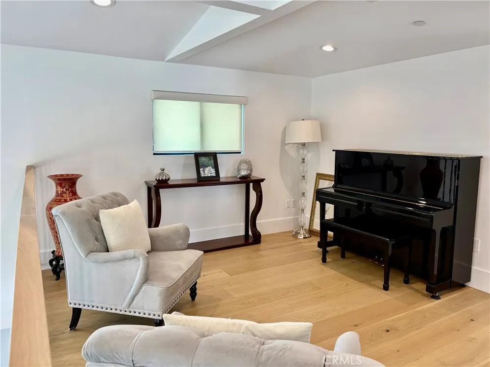 2621 Gates Avenue #B Redondo Beach, CA 90278