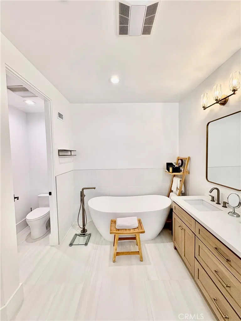 2621 Gates Avenue #B Redondo Beach, CA 90278